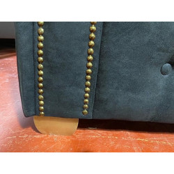 Chesterfield canapé 3 places CONFORT BIEN FERME pour une belle longévité REVETEMENT MICROFIBRE ALCALA