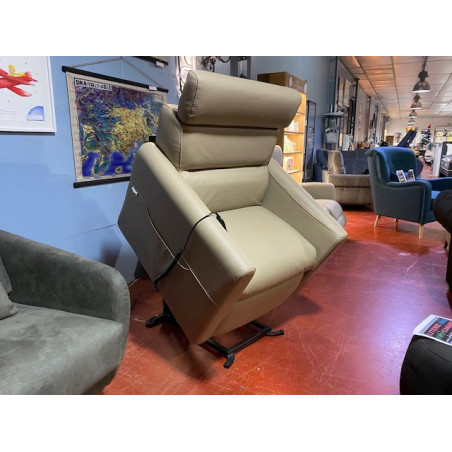 GARANTIE 160 KILOS Releveur XXXL MILA 2 MOTEURS relax LEVE-PERSONNE ELECTRIQUE TRANSAT agréé par la sécurité sociale Italienne