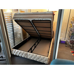 COFFRES 2*80 + TÊTE 160 cloutées SOMMIERS capitonés CONTAINER grand rangement + DOSSERET + PIEDS ensemble DESIGN CHESTER