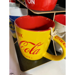 Mug COCA COLA Tasse céramique, diamètre intérieur 8,5 x largeur 13 x hauteur 9 cm passe au lave vaisselle et micro-ondes